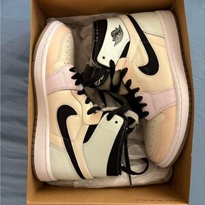 Air Jordan 1 Retro High OG Sneakers Easter
